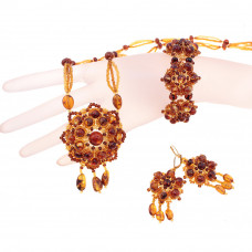 Ажурный комплект из янтарного бисера со вставками из цельного янтаря: колье, браслет, серьги Ажурный комплект из янтарного бисера со вставками из цельного янтаря: колье, браслет, серьги