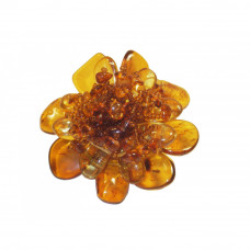 Брошь из балтийского янтаря и бисера