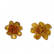 Брошь из балтийского янтаря в виде цветка