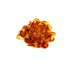 Брошь из балтийского янтаря