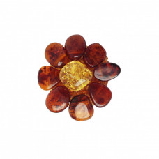 Брошь из цельного балтийского янтаря с бисером