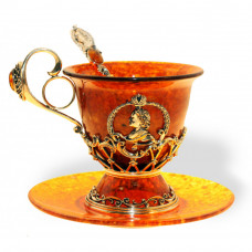 Чашка чайная "Пётр I" из янтаря