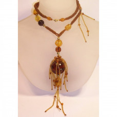 Длинный кулон из балтийского янтаря и бисера