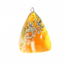 Эксклюзивный кулон из янтаря YK 6