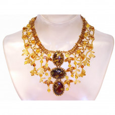 Элегантное колье из натурального янтаря с бисером