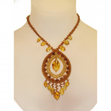 Изысканное колье из натурального янтаря и бисера Изысканное колье из натурального янтаря и бисера