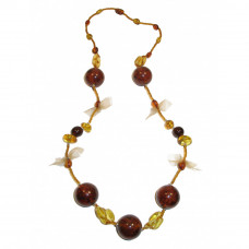Изящное колье из натурального янтаря и бисера