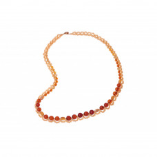 Изящное колье из натурального янтаря и бисера