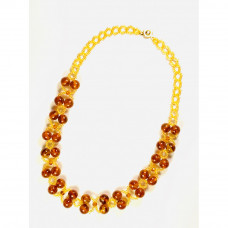 Изящное колье из янтаря и бисера