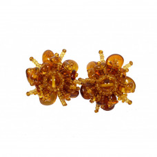 Клипсы из балтийского янтаря и бисера в форме цветов
