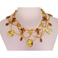 Колье из балтийского янтаря и бисера