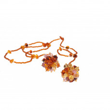 Колье из балтийского янтаря и бисера