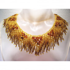 Колье из балтийского янтаря и бисера