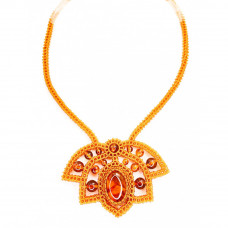 Колье из балтийского янтаря с бисером