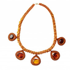 Колье из натурального янтаря и бисера