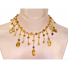 Колье из янтаря с бисером Колье из янтаря с бисером