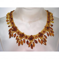 Колье из янтаря с бисером Колье из янтаря с бисером