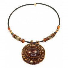 Колье в этническом стиле из янтаря, стекла, бисера и натуральной кожи