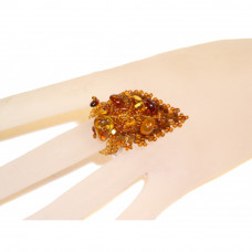 Кольцо из бисера и натурального янтаря