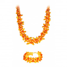 Комплект из балтийского янтаря и бисера: колье, браслет