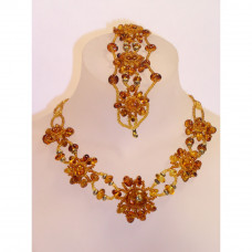 Комплект из натурального янтаря и бисера: колье, брослет