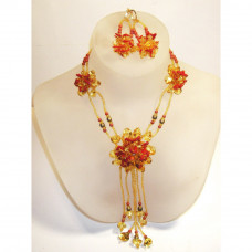 Комплект из натурального янтаря и бисера: колье, серьги