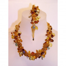 Комплект из натурального янтаря: колье, браслет