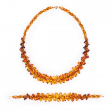 Комплект из янтаря и бисера: колье, браслет