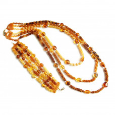 Комплект из янтаря с бисером: колье, браслет