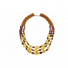 Красивое колье из натурального янтаря и бисера