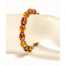 Красивый браслет из бисера, натурального янтаря с металлическими вставками