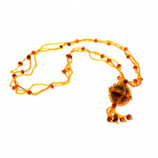 Красивый кулон из балтийского янтаря, бисера