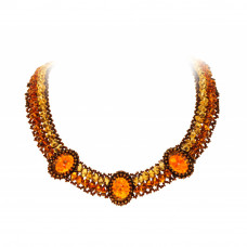 Крупное колье из натурального янтаря и бисера