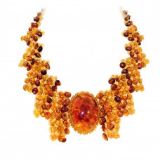 Крупное нарядное колье из натурального янтаря