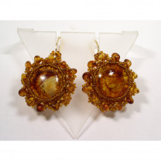 Крупные круглые серьги из балтийского янтаря и бисера