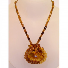 Кулон из балтийского янтаря с бисером