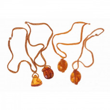 Кулон из балтийского янтаря с бисером