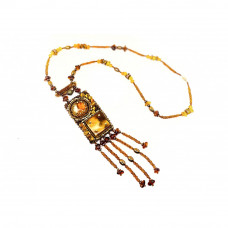 Кулон из бисера и натурального янтаря