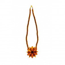 Кулон из бисера и натурального янтаря