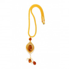 Кулон из бисера, натурального янтаря и культивированного речного жемчуга