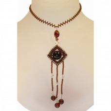 Кулон из натурального темного янтаря и бисера