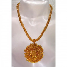 Кулон плетенный из натурального янтаря и бисера