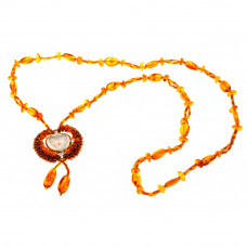 Кулон с часами из янтаря