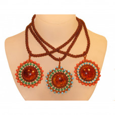 Кулон в этническом стиле из янтаря и бисера с использованием коралла/малахита/бирюзы