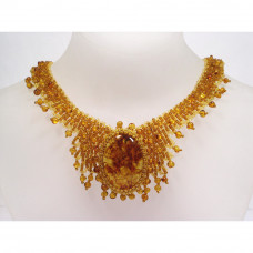 Нарядное колье из натурального янтаря и бисера