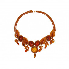 Нарядное колье из натурального янтаря и бисера