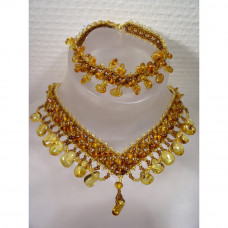 Нарядный комплект из природного янтаря и бисера: колье, браслет