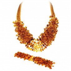Нарядный комплект из янтаря с бисером: браслет и колье Нарядный комплект из янтаря с бисером: браслет и колье