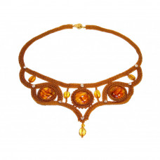 Необычное колье из балтийского янтаря и бисера