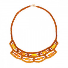 Необычное колье из балтийского янтаря и бисера